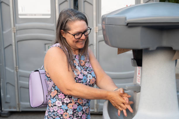 Best Portable restroom trailer rental  in Leesburg, OH