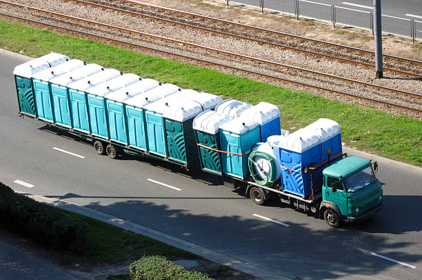 Best Portable restroom trailer rental  in Leesburg, OH